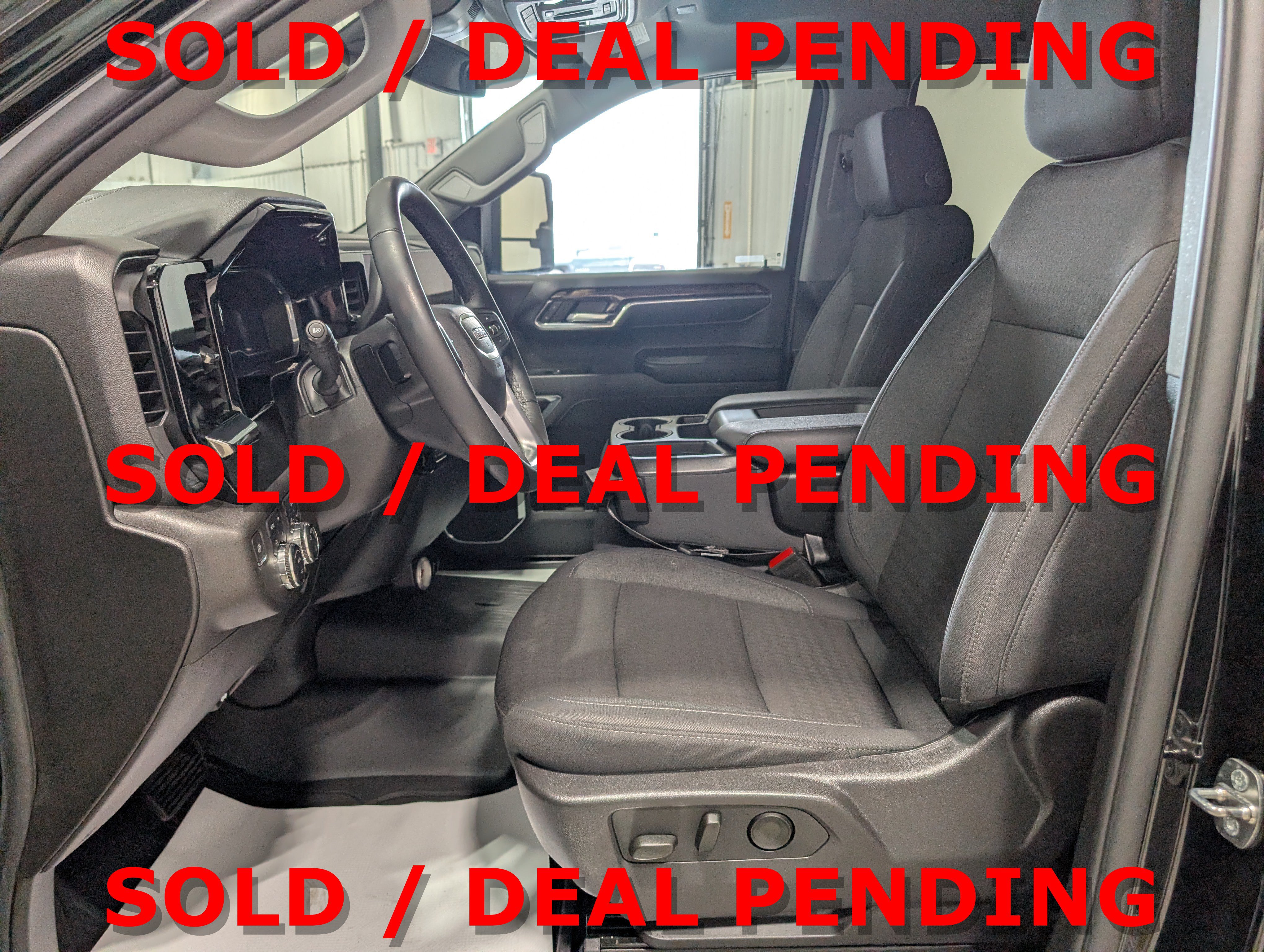 Used 2024 GMC Sierra 1500 SLE w/ Preferred Package AWD/4WD image 15