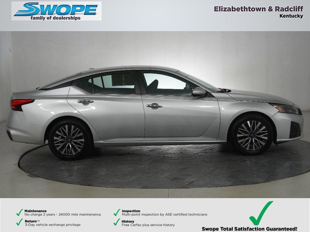 Used 2023 Nissan Altima 2.5 SV image 3
