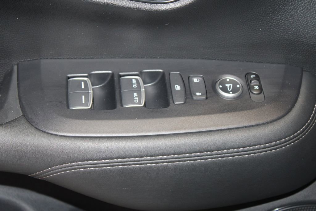 Certified 2024 Honda HR-V EX-L image 9
