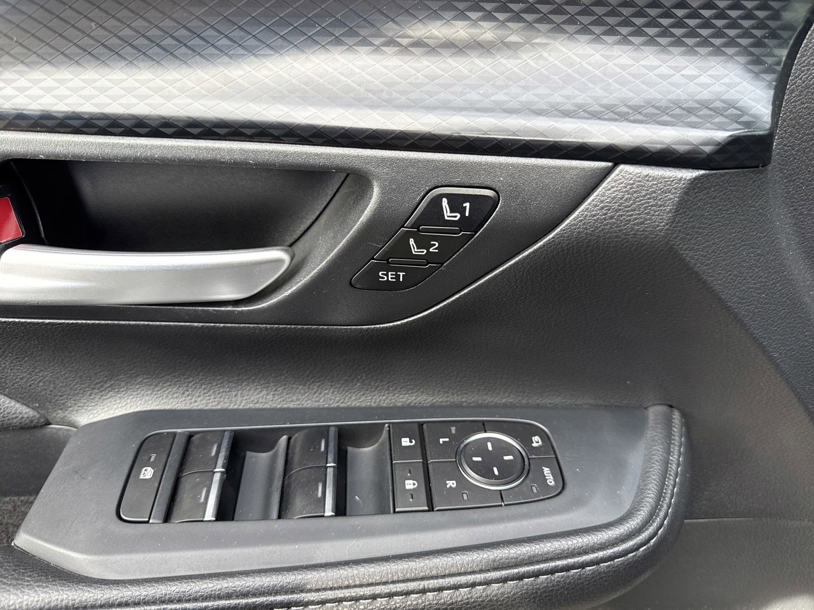 Used 2024 Toyota Grand Highlander AWD Hybrid image 13