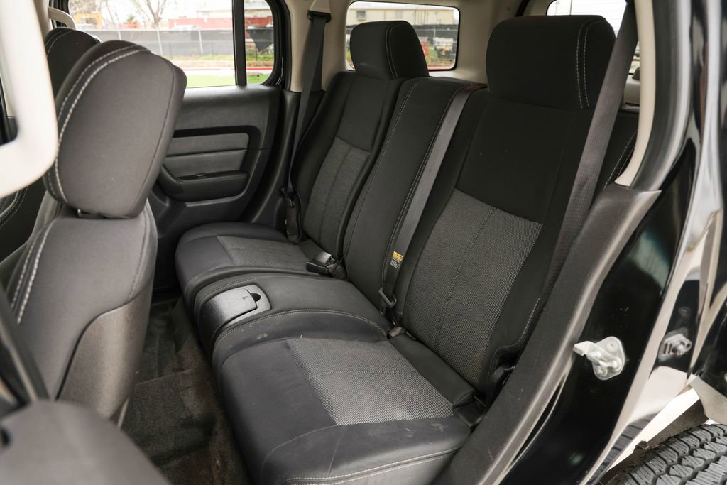 Used 2006 HUMMER H3 w/ Chrome Appearance Package AWD/4WD image 27