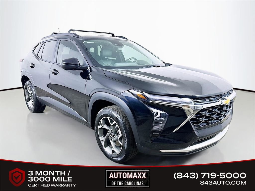 Used 2025 Chevrolet Trax LT w/ Driver Confidence Package