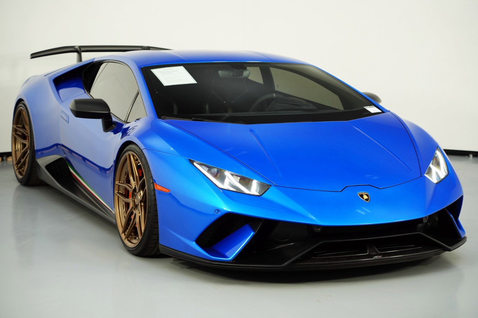 Used 2018 Lamborghini Huracan Performante image 55