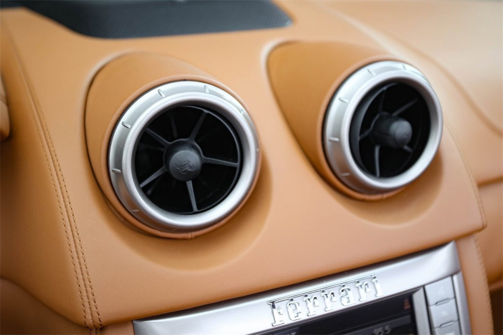 Certified 2012 Ferrari California image 33