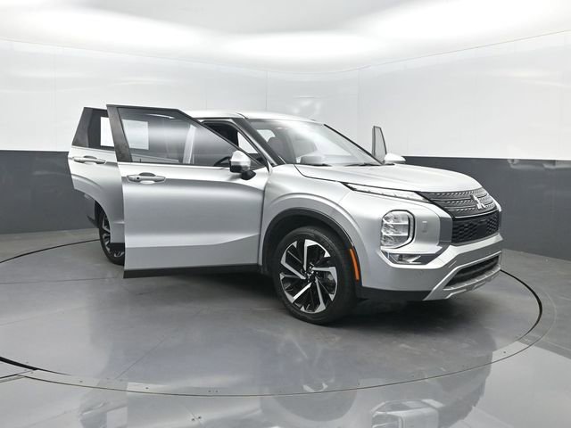 Used 2022 Mitsubishi Outlander SE AWD/4WD image 35