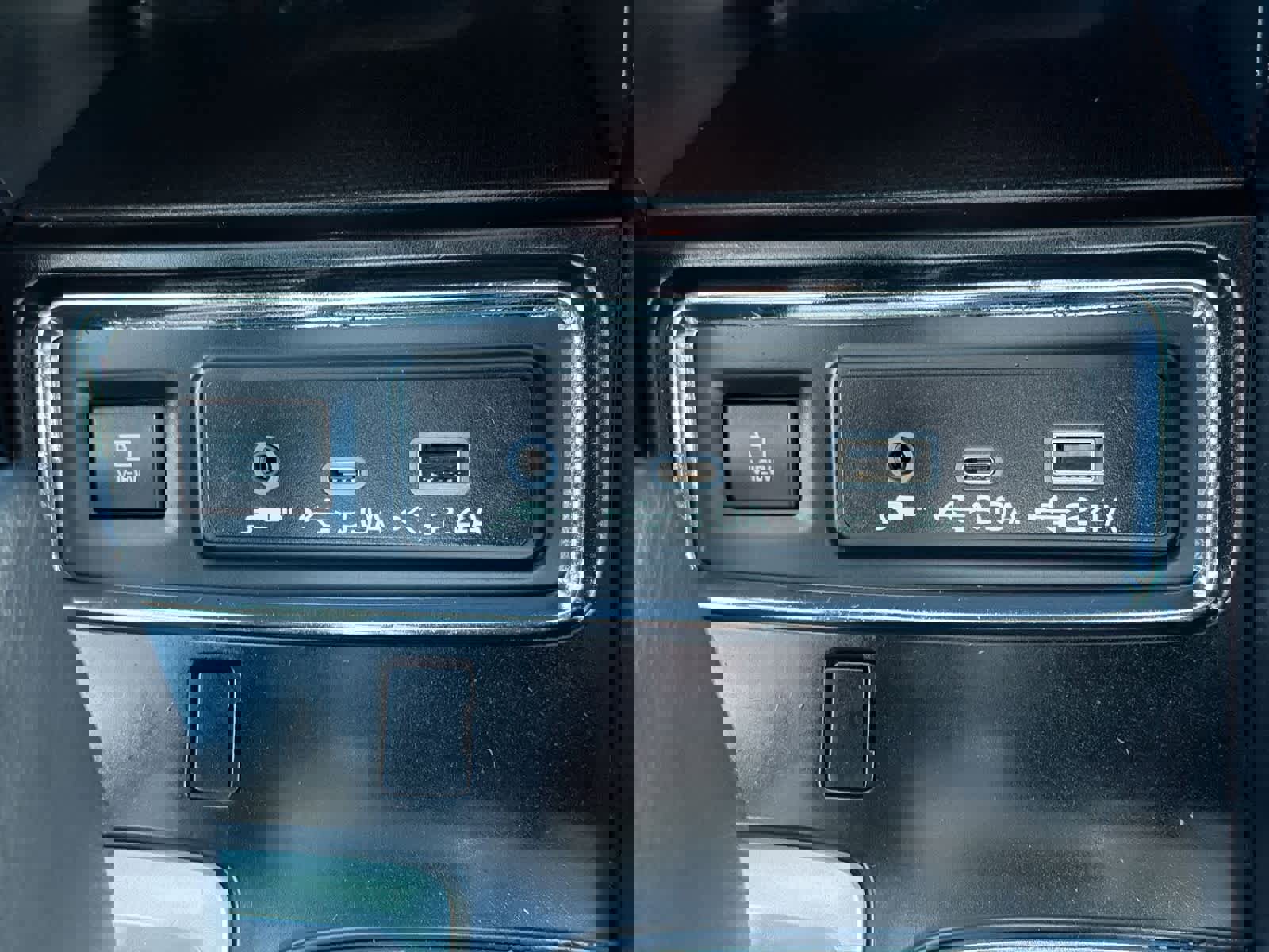 Certified 2023 Subaru Ascent Limited w/ Technology Package image 34