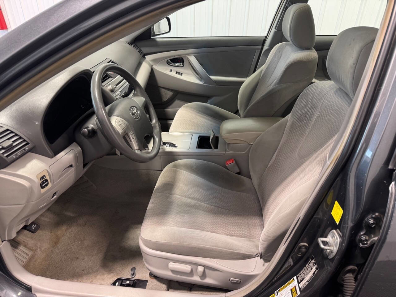 Used 2011 Toyota Camry LE w/ LE Extra-Value Pkg image 8