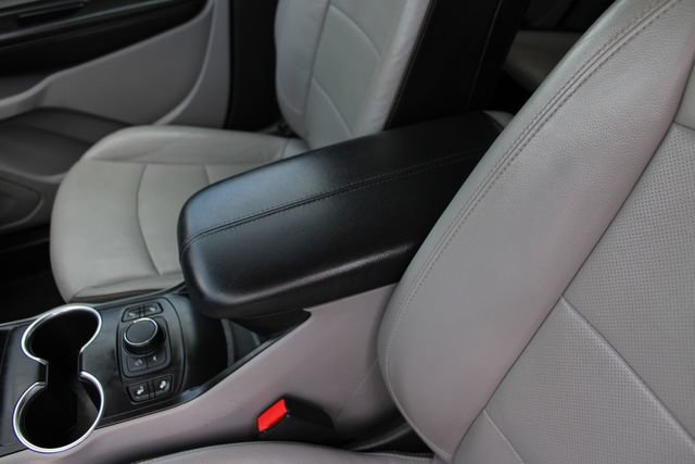 Used 2020 GMC Terrain SLT FWD image 21