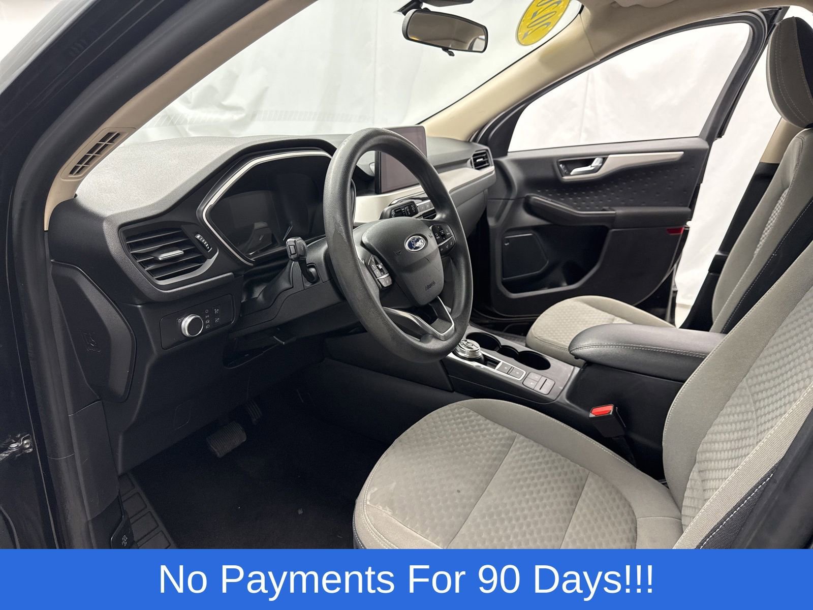 Used 2020 Ford Escape SE image 11