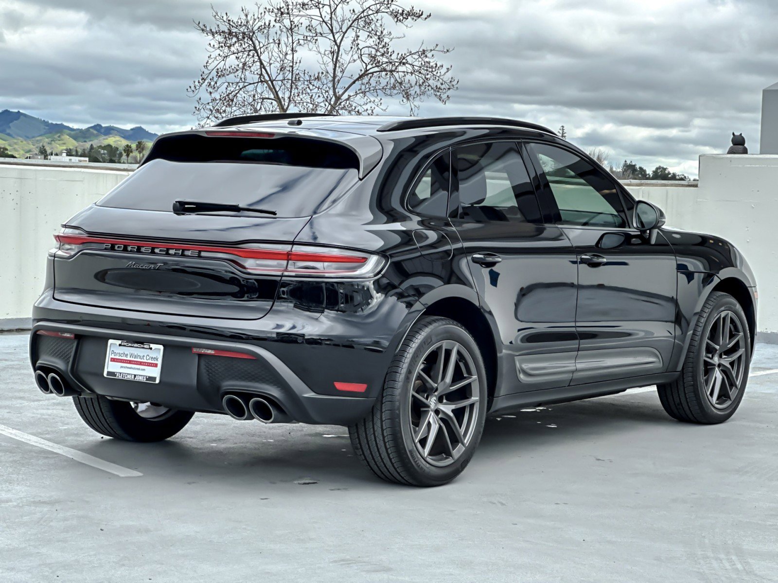 Certified 2023 Porsche Macan Turbo image 8