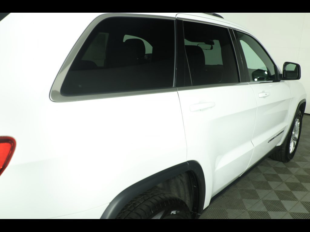 Used 2021 Jeep Grand Cherokee Laredo image 19
