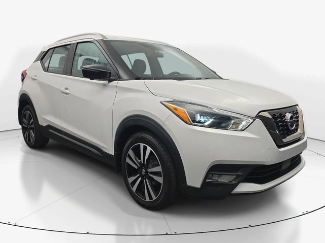 Used 2020 Nissan Kicks SR FWD image 3