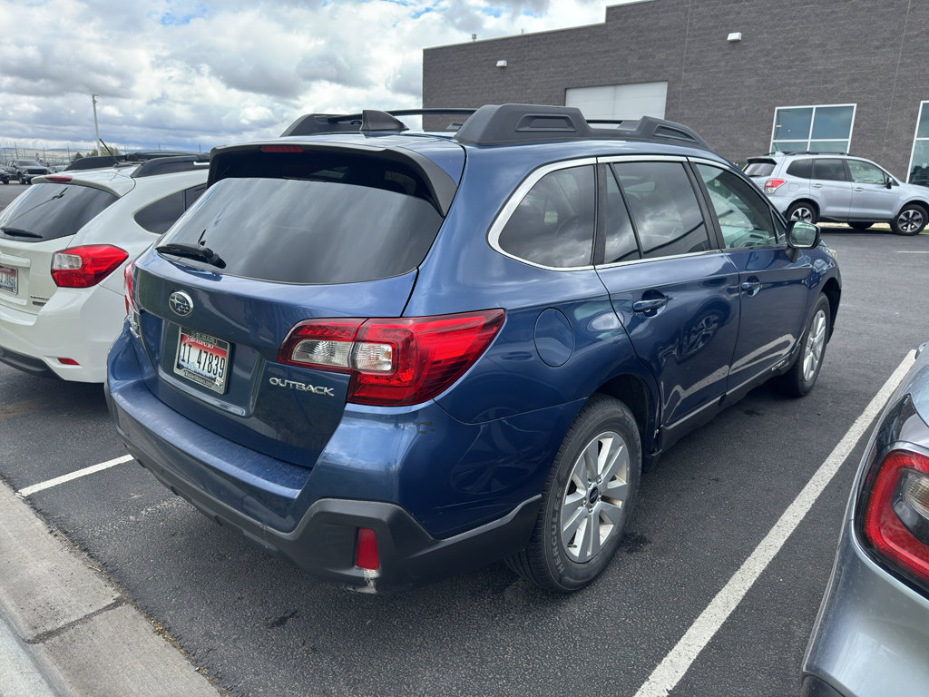 Used 2019 Subaru Outback 2.5i Premium AWD/4WD image 4