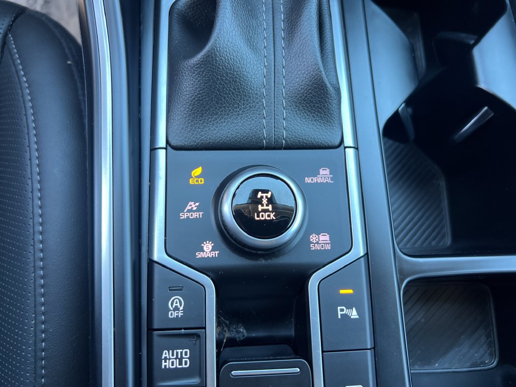 Certified 2025 Kia Sorento S AWD/4WD image 24
