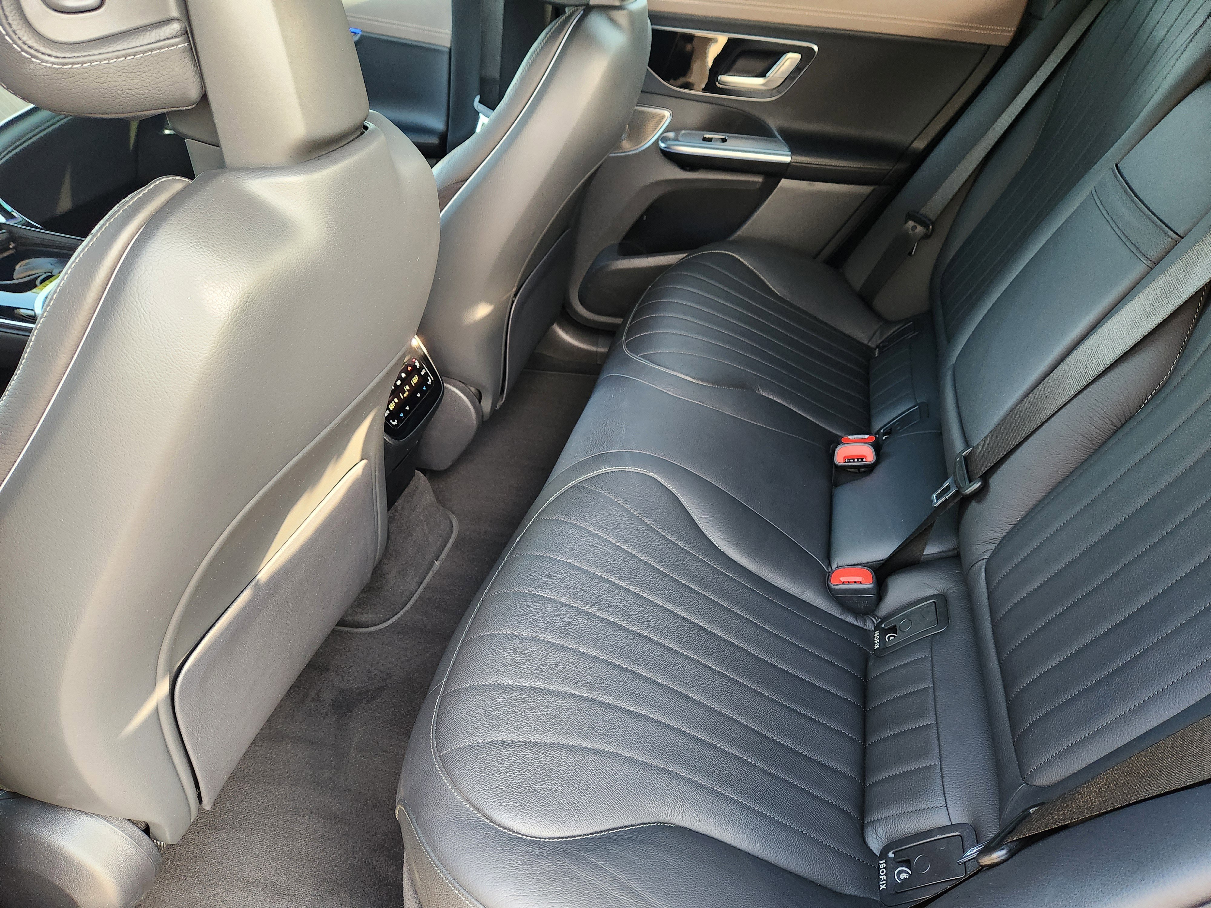 Used 2023 Mercedes-Benz EQE 350+ SUV image 32