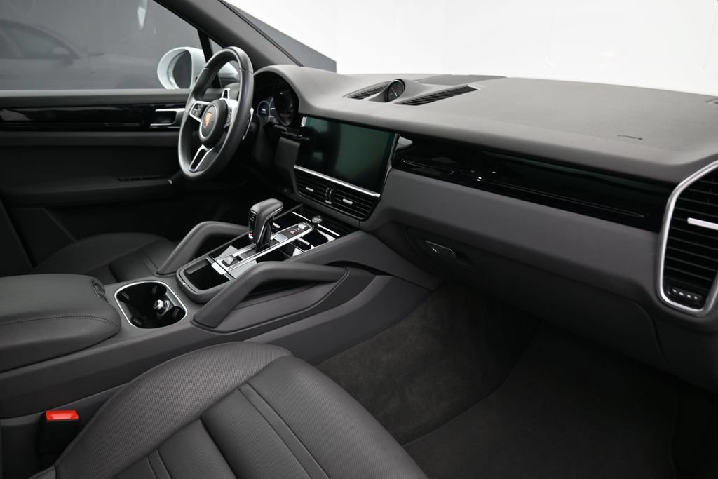 Certified 2020 Porsche Cayenne AWD/4WD image 14