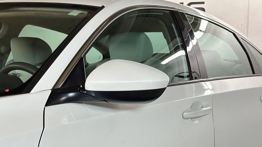 Used 2018 Honda Accord LX image 5