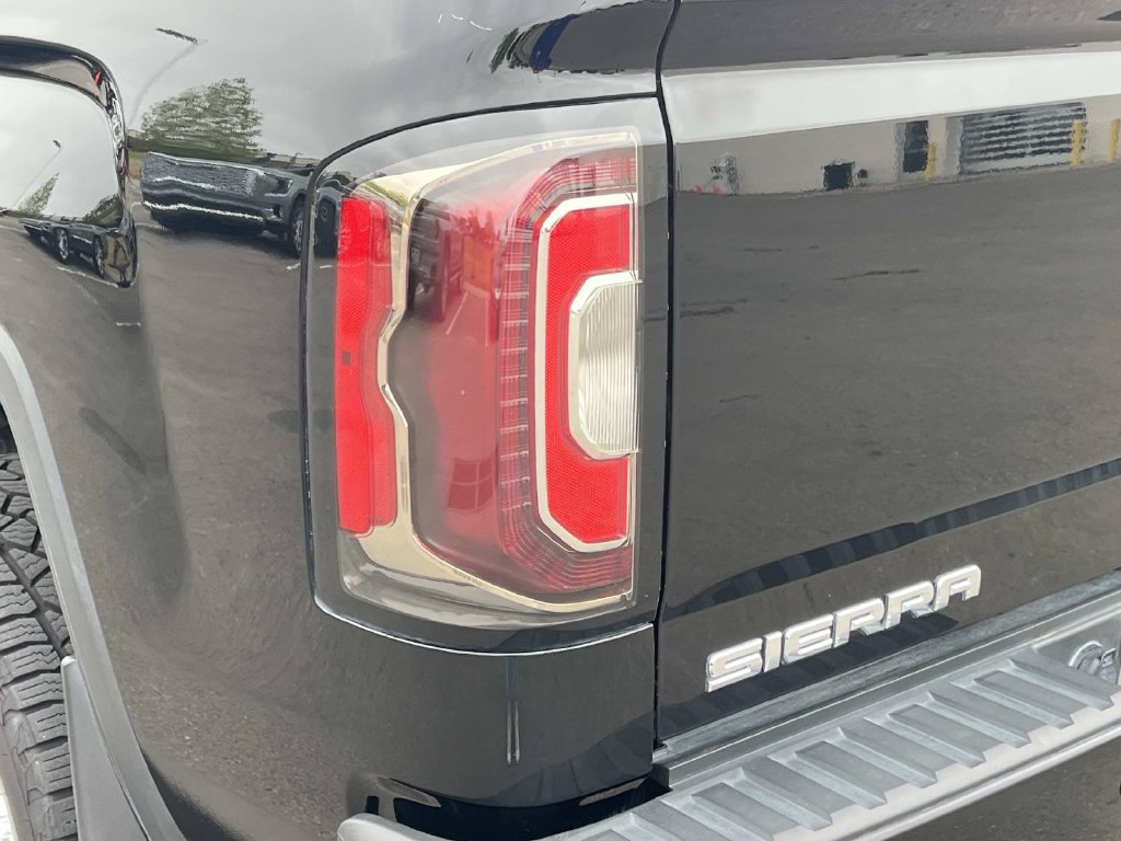Used 2018 GMC Sierra 1500 Denali AWD/4WD image 10