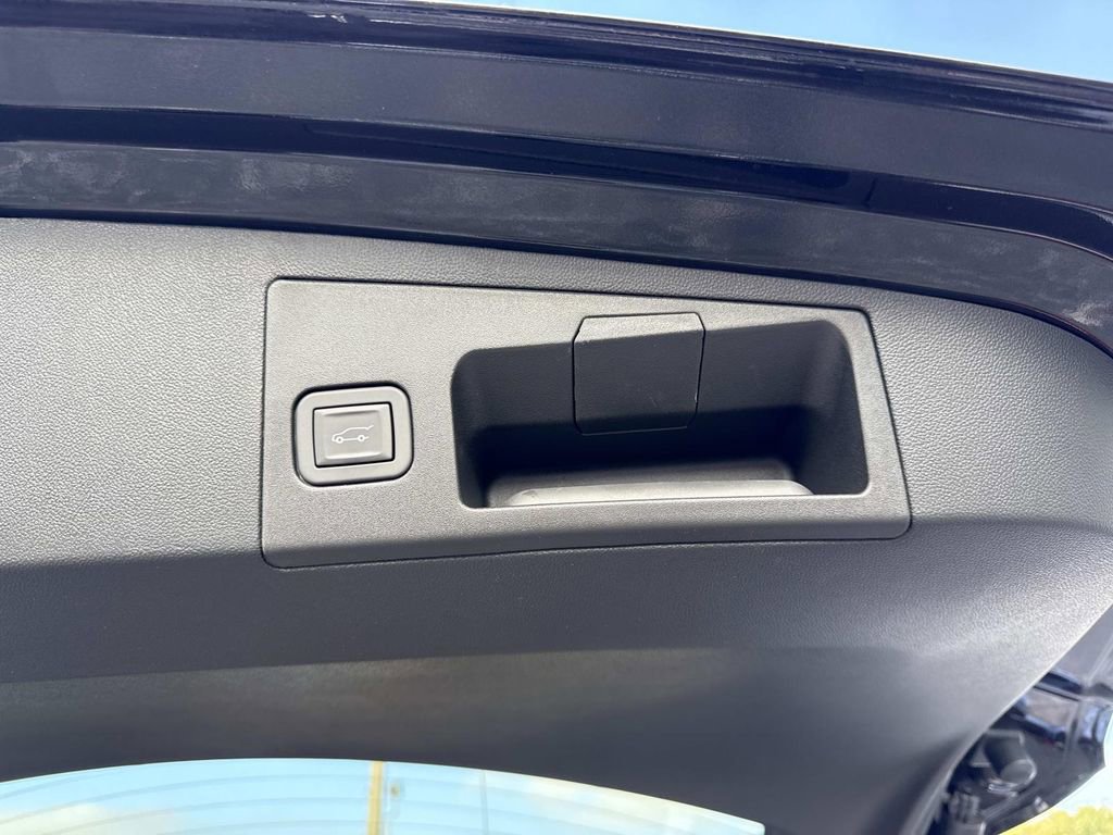 New 2026 Cadillac XT5 Premium Luxury w/ Driver Assist Package image 12