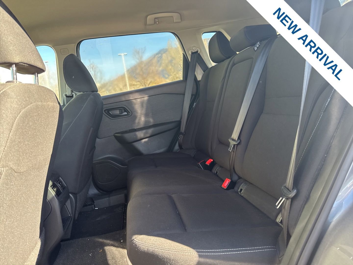 Used 2023 Nissan Rogue S image 14