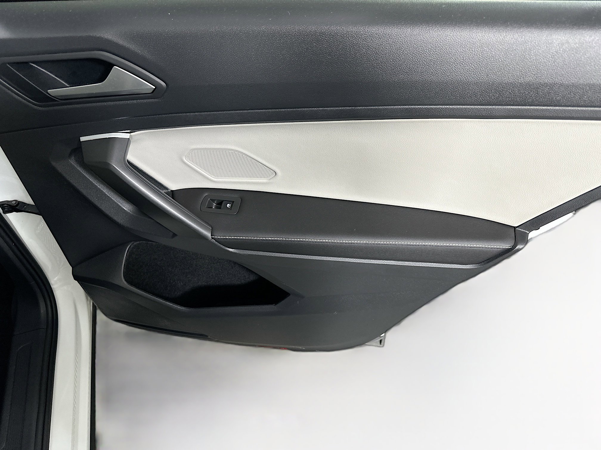 Used 2024 Volkswagen Tiguan S image 29