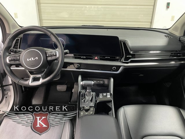 Used 2025 Kia Sportage SX image 13
