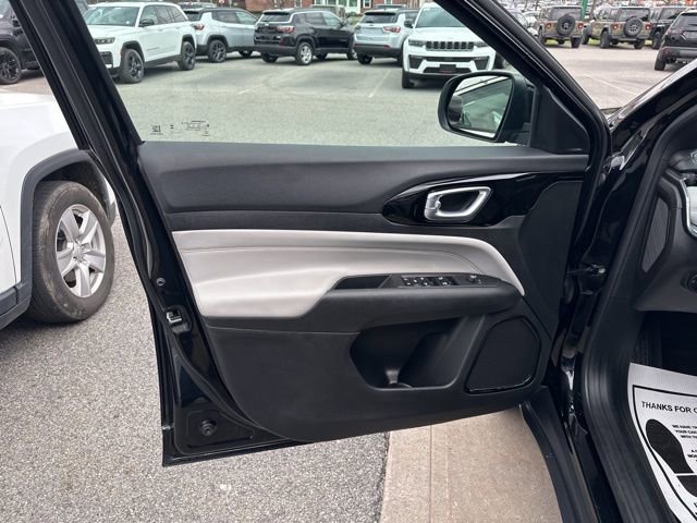 Certified 2023 Jeep Compass Limited image 25