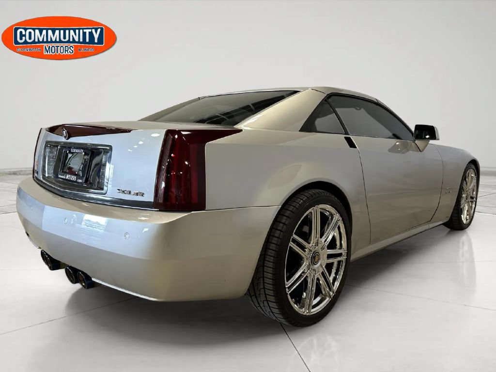 Used 2004 Cadillac XLR RWD image 7