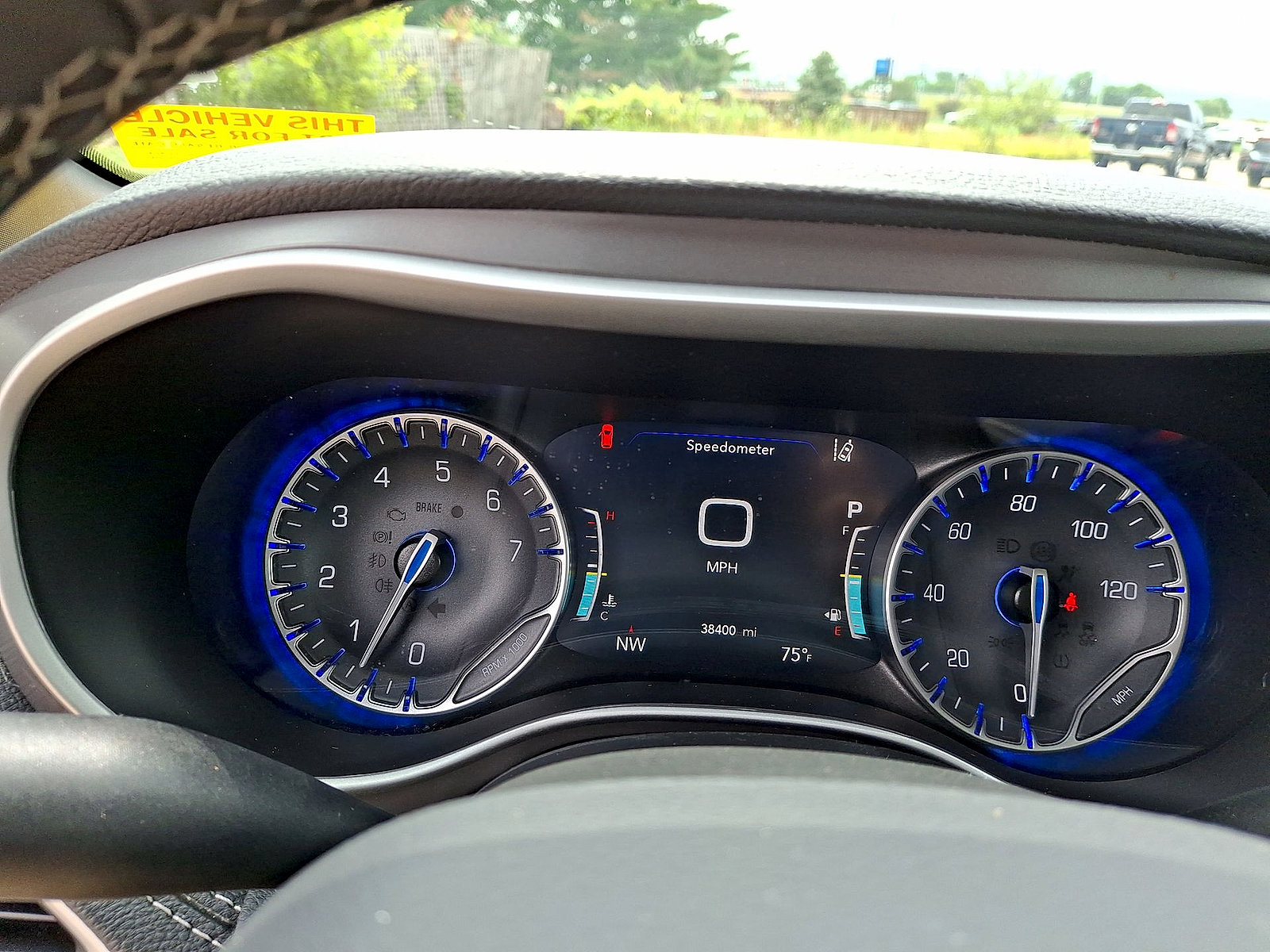 Used 2025 Chrysler Pacifica Select FWD image 13