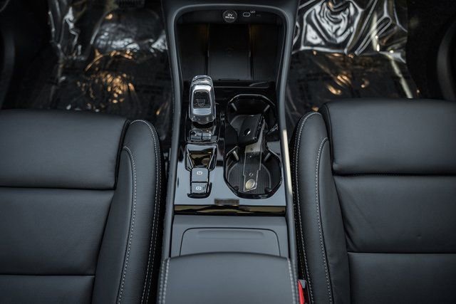 New 2026 Volvo XC40 B5 Plus w/ Protection Package Premier image 28