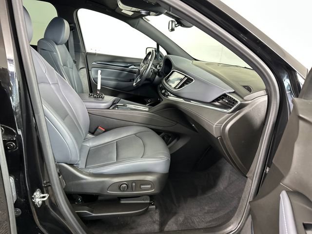 Used 2023 Buick Enclave Essence image 28