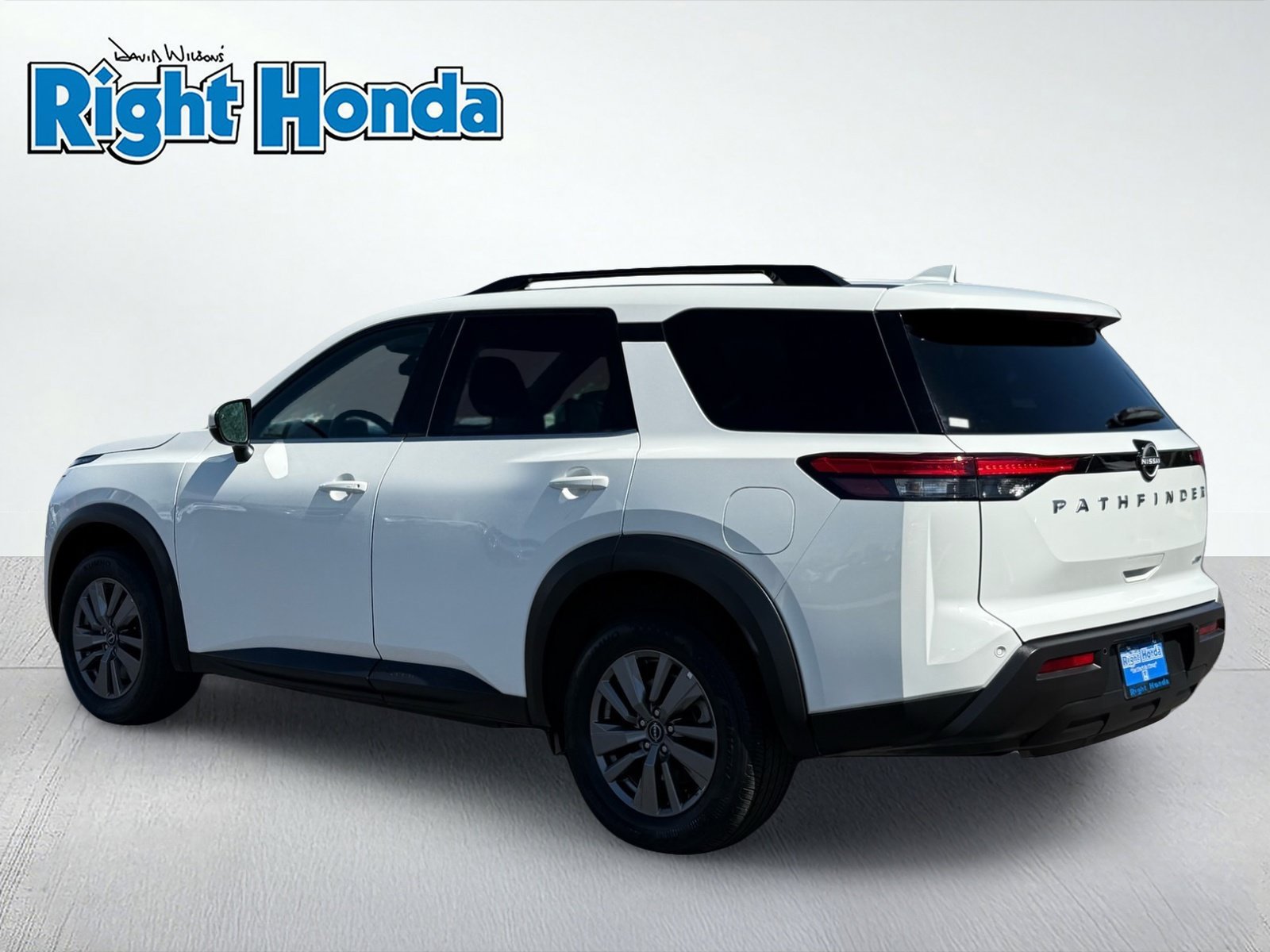 Used 2025 Nissan Pathfinder SV AWD/4WD image 4