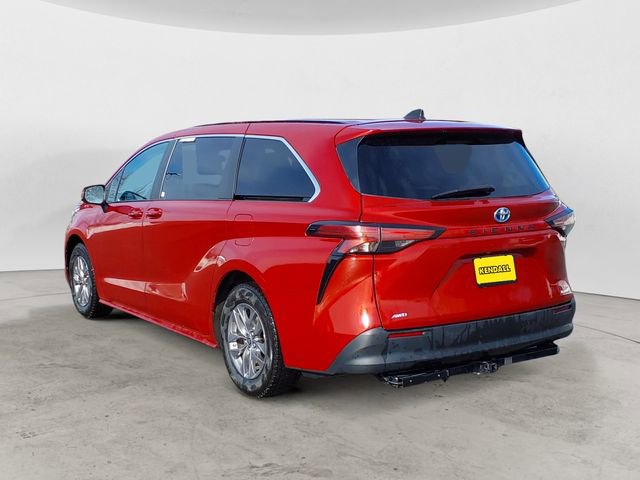 Used 2022 Toyota Sienna LE AWD/4WD image 3