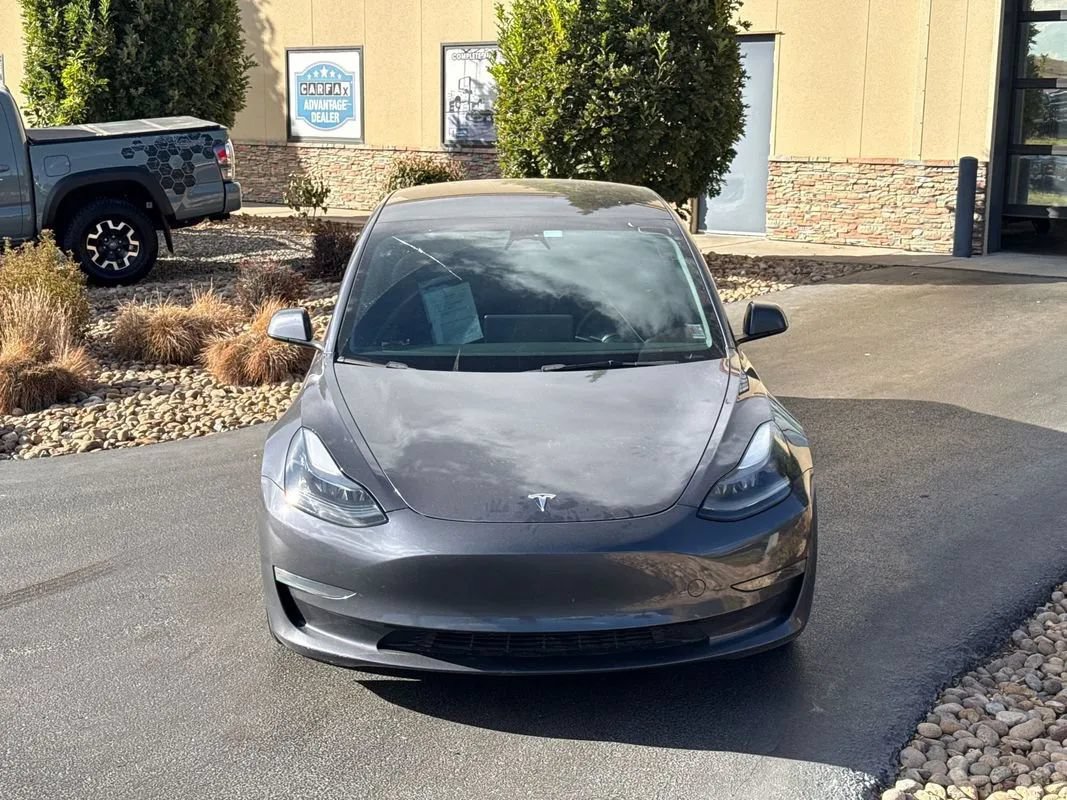 Used 2023 Tesla Model 3 Standard Range RWD image 4