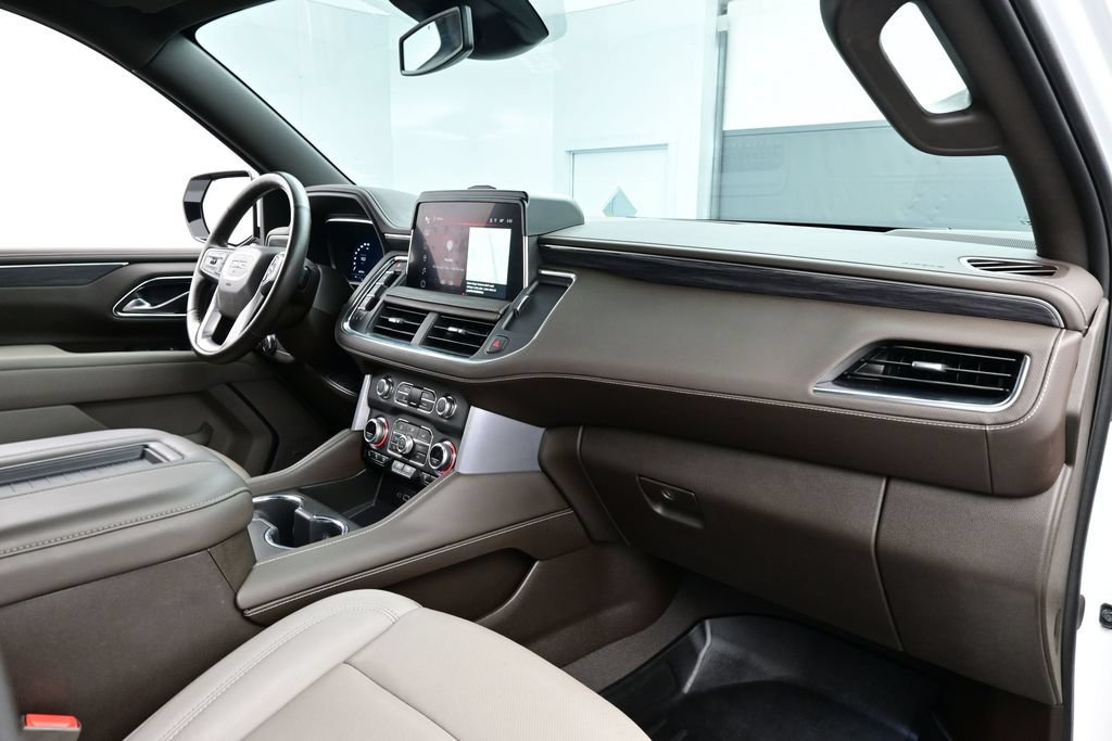 Used 2023 GMC Yukon SLT w/ SLT Luxury Package RWD image 19