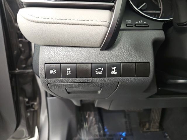 Used 2019 Toyota Camry XLE image 17