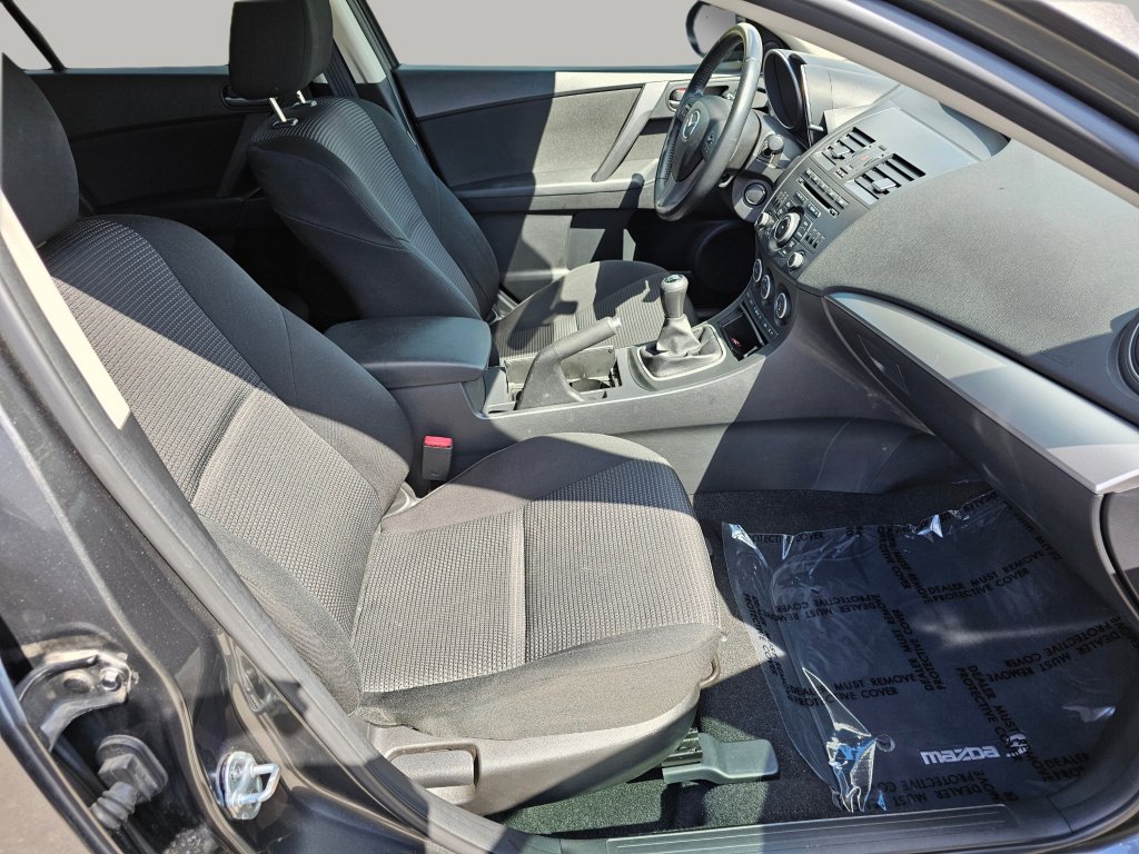Used 2013 MAZDA MAZDA3 i Touring image 23