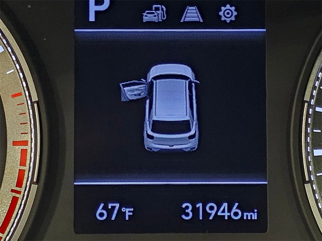 Used 2022 Hyundai Venue SEL image 27