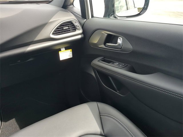 New 2026 Chrysler Voyager LX image 20