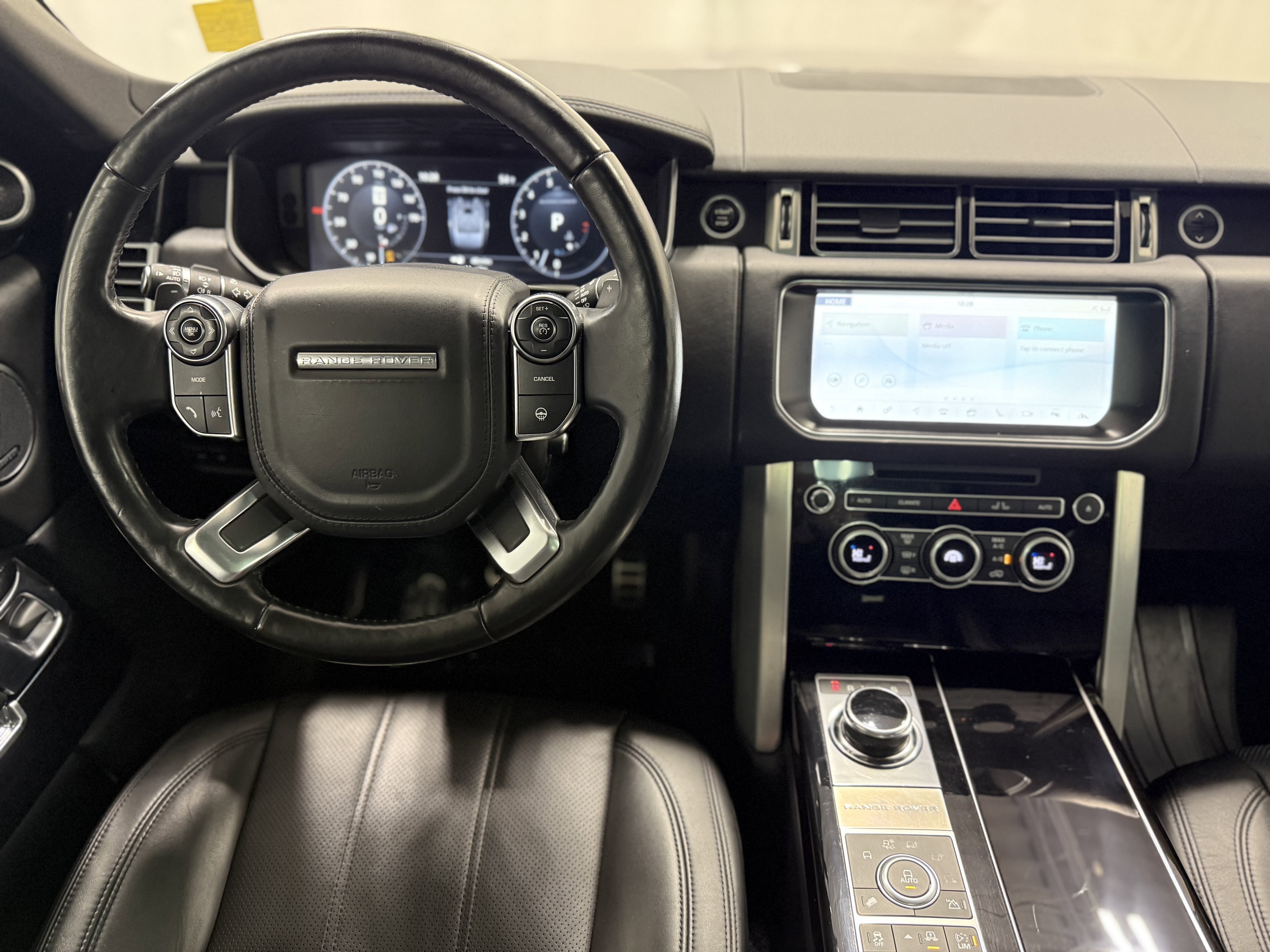 Used 2017 Land Rover Range Rover Supercharged image 22