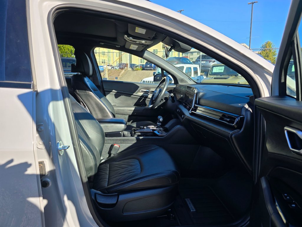 Used 2025 Kia Sportage X-Line w/ Premium Package AWD/4WD image 12