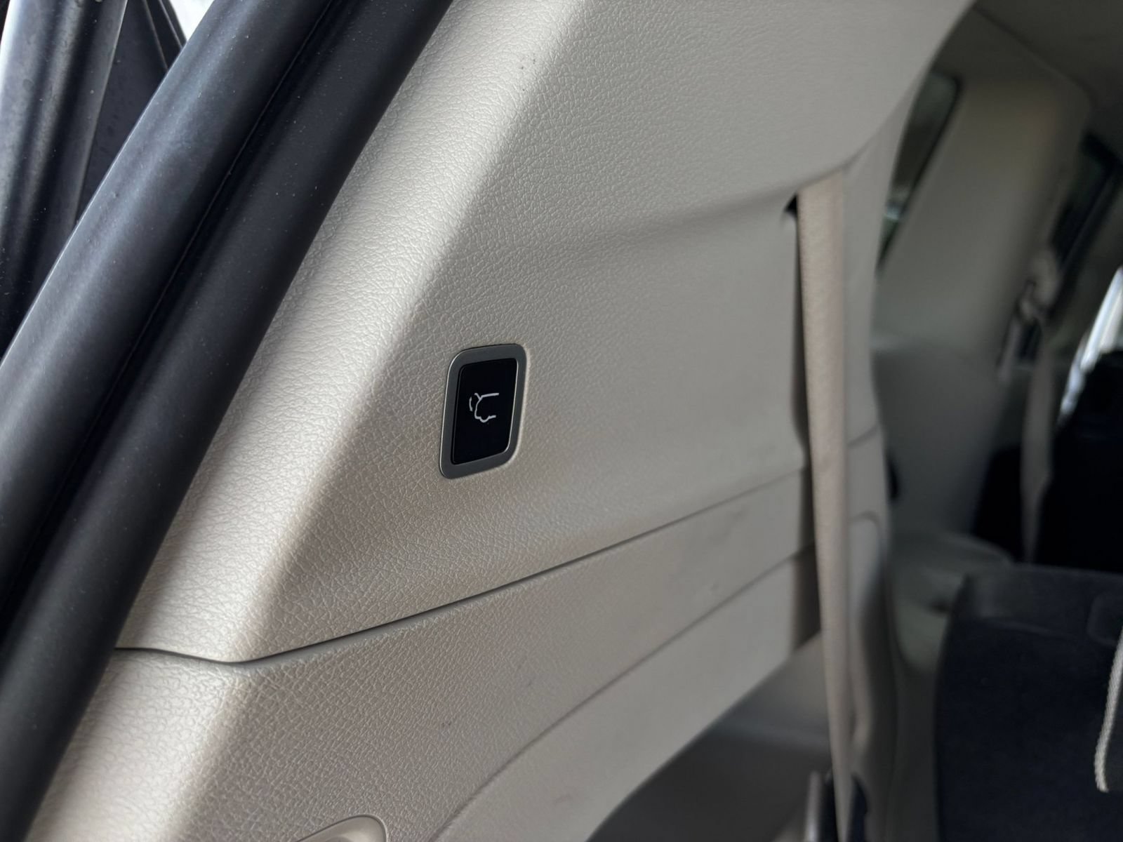 Used 2024 Chrysler Pacifica Touring-L FWD image 22