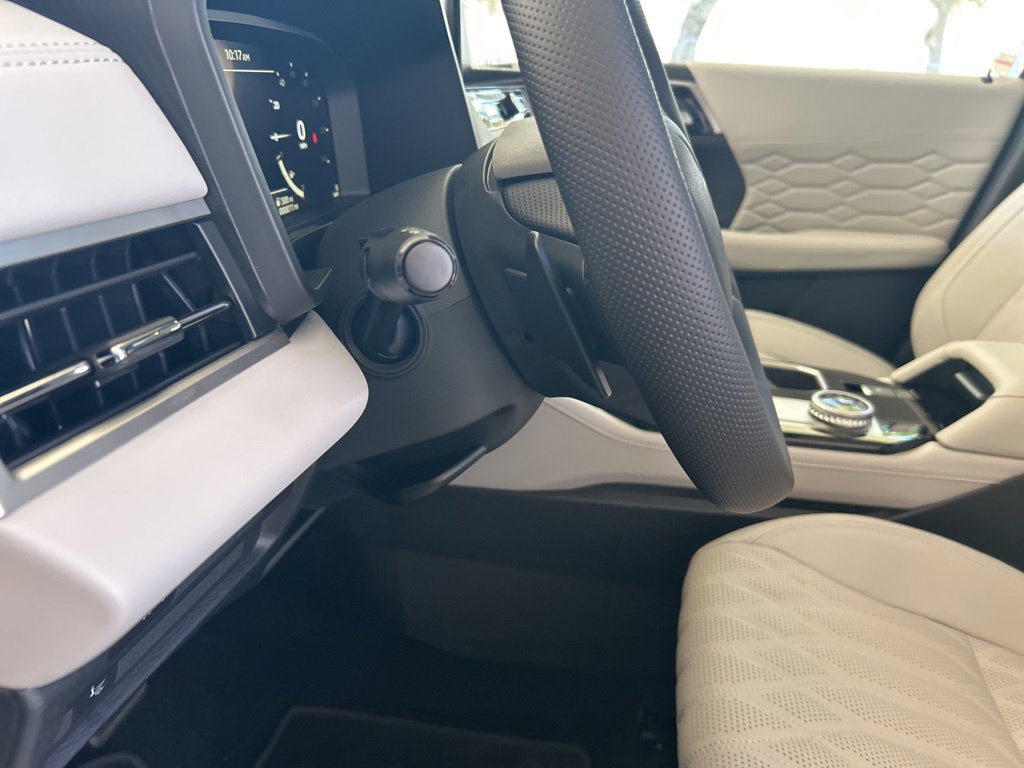 New 2025 Mitsubishi Outlander AWD image 43