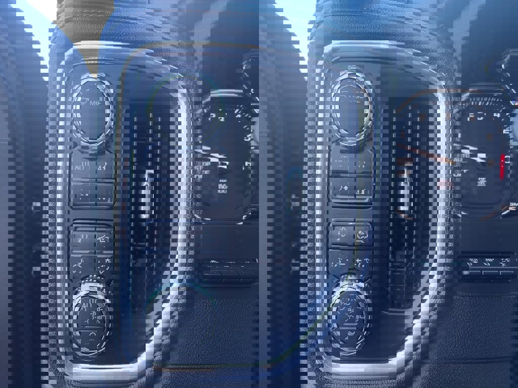 Used 2021 GMC Sierra 1500 AT4 w/ Technology Package image 14