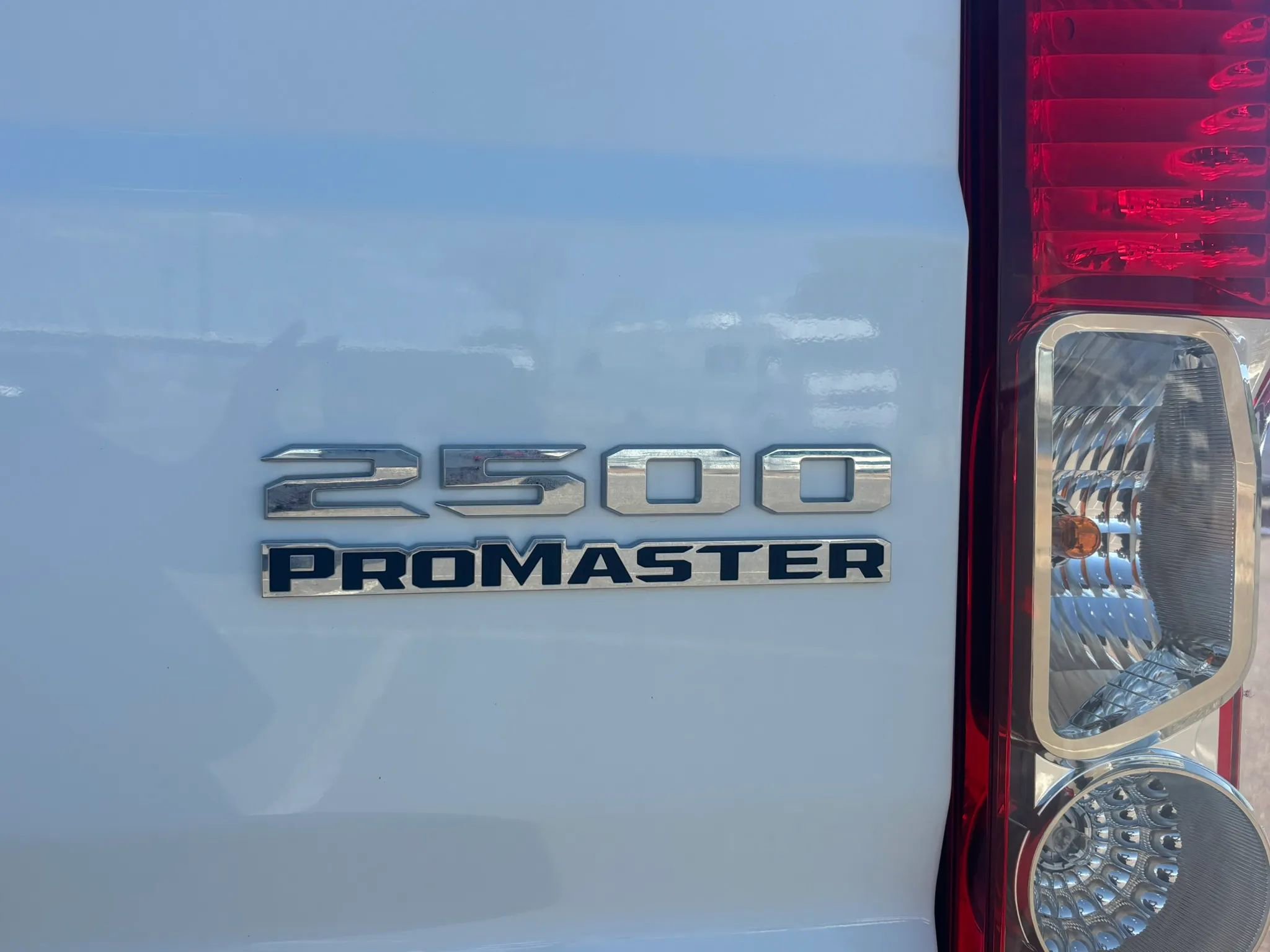 Used 2026 RAM ProMaster 2500 w/ Convenience Group FWD image 9