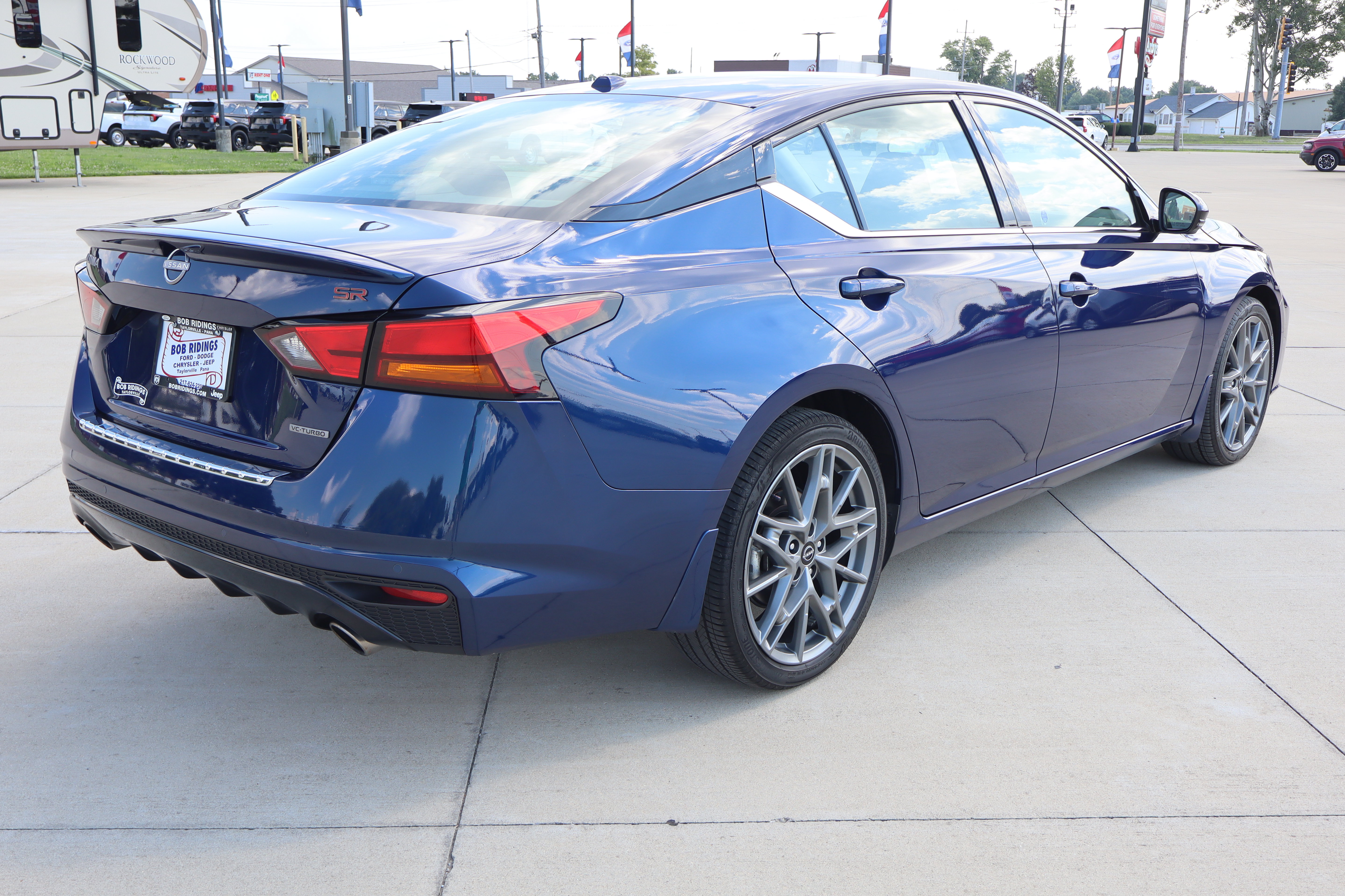 Used 2023 Nissan Altima 2.0 SR FWD image 6