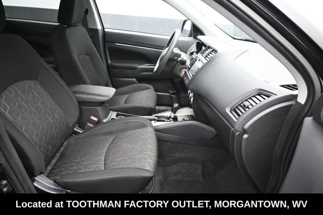 Used 2025 Mitsubishi Outlander Sport ES AWD/4WD image 8