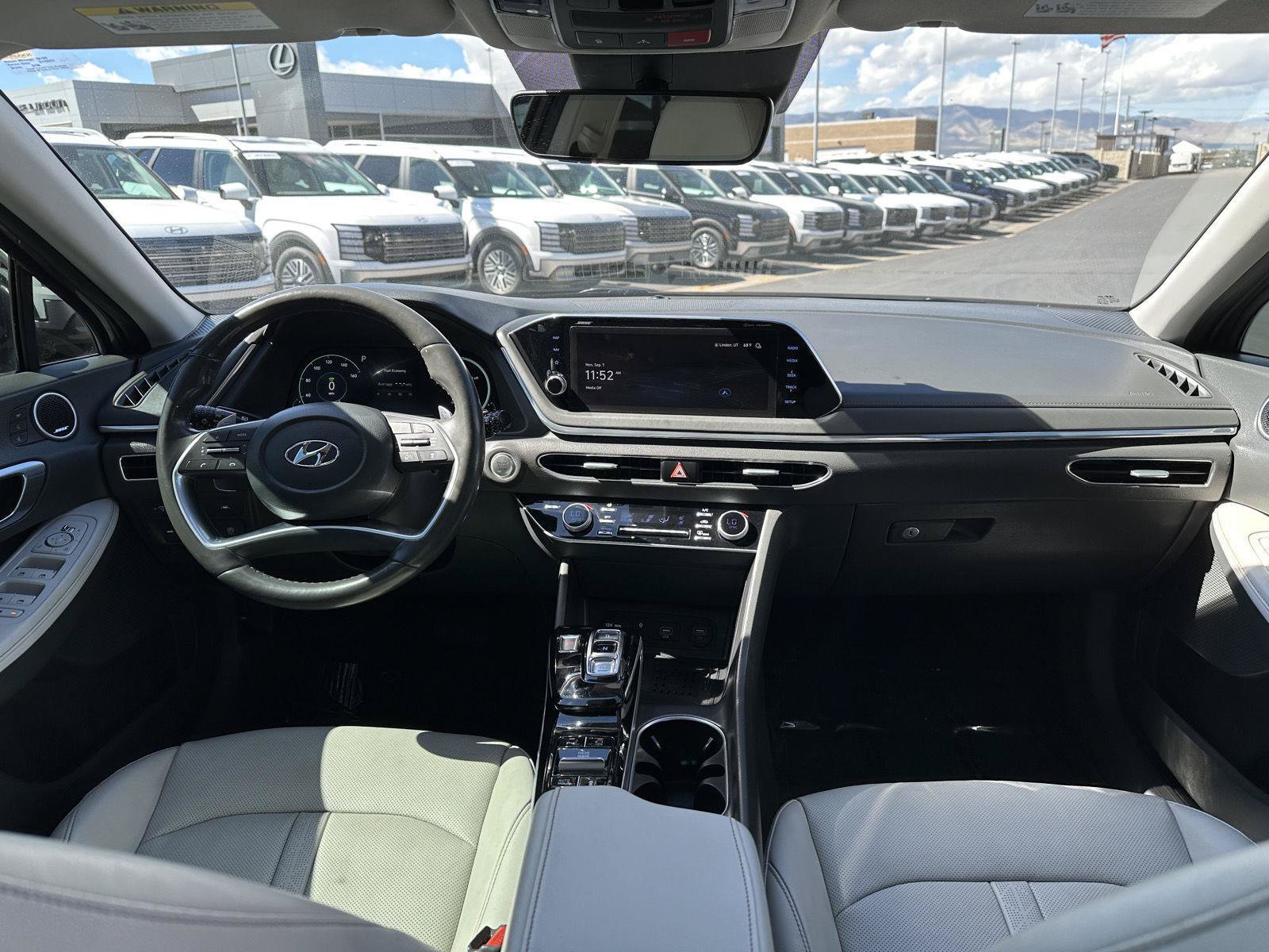Certified 2023 Hyundai Sonata Limited FWD image 28
