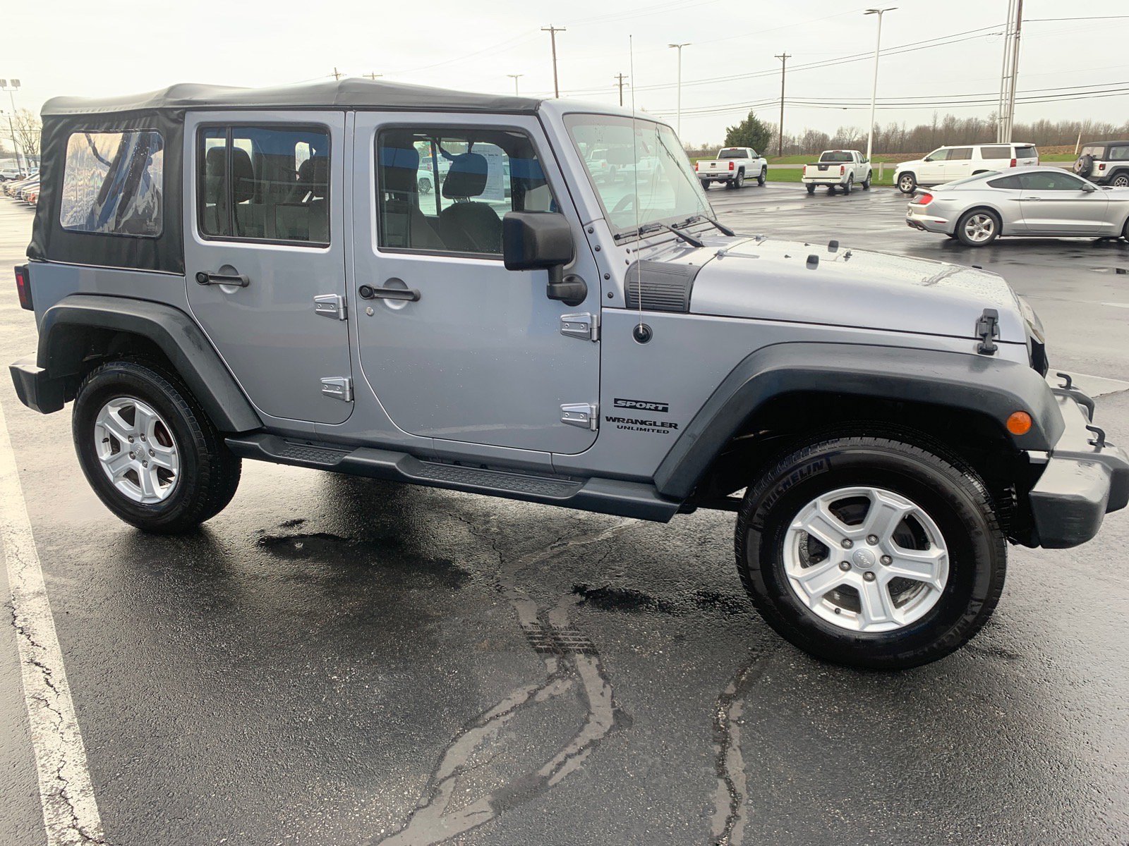 Used 2015 Jeep Wrangler Unlimited Sport AWD/4WD image 4