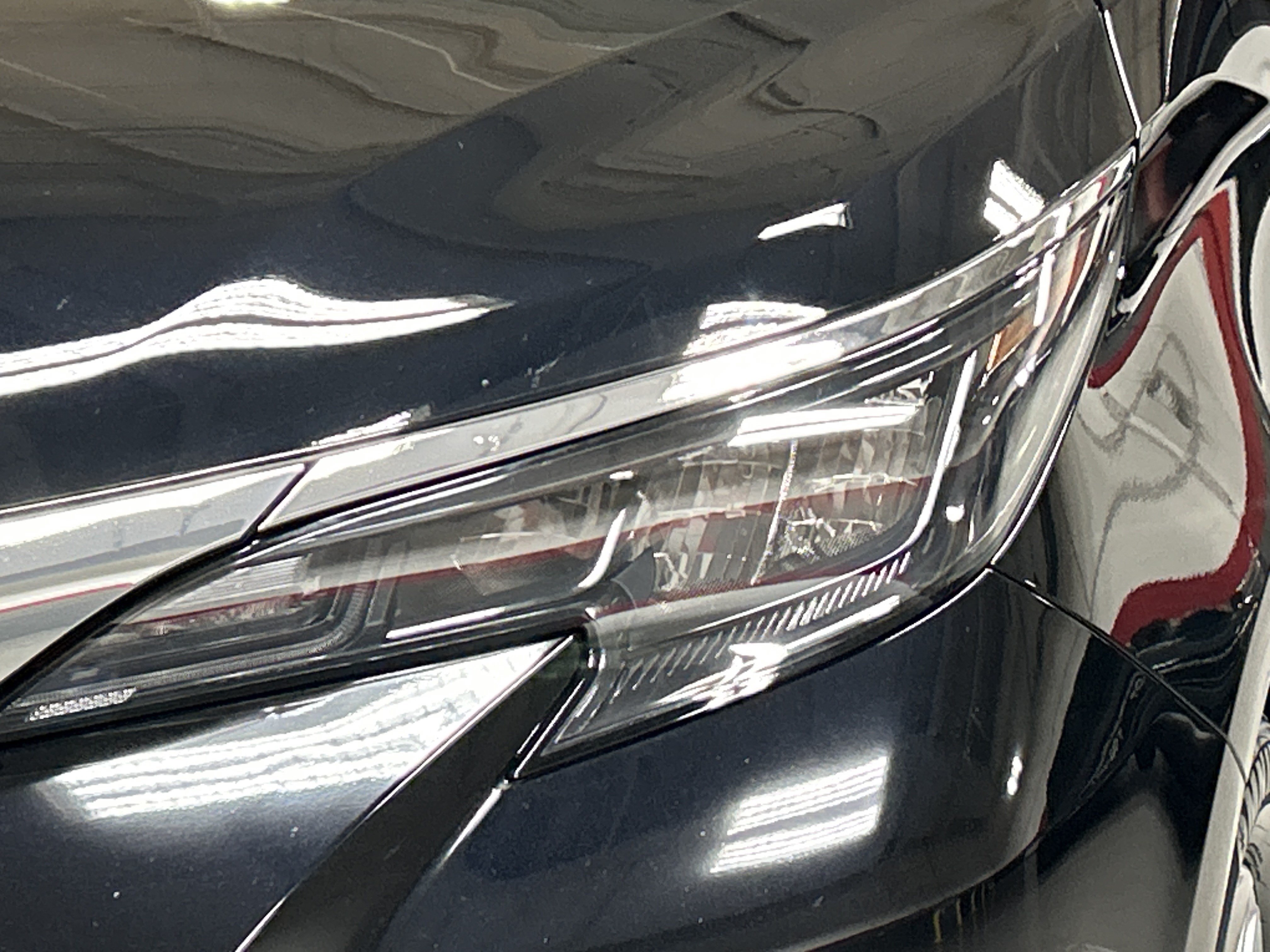 Certified 2025 Toyota Sienna XLE FWD image 6